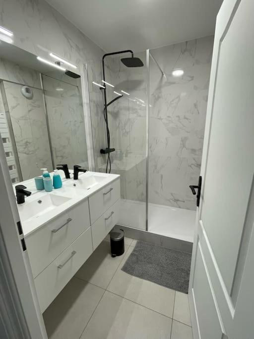Appartement Familial De Qualite Paris Bagian luar foto